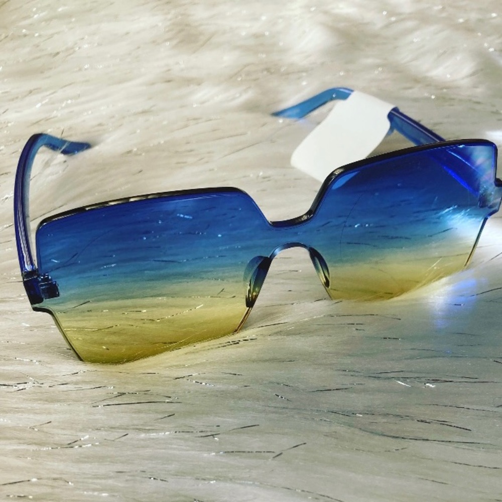 🆕 Blue & Yellow Sunglasses